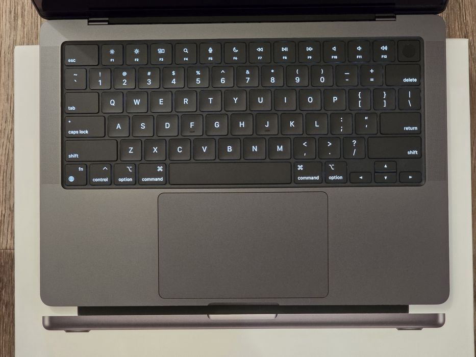 MacBook Pro 14 M3PRO 18/1TB 23 цикла