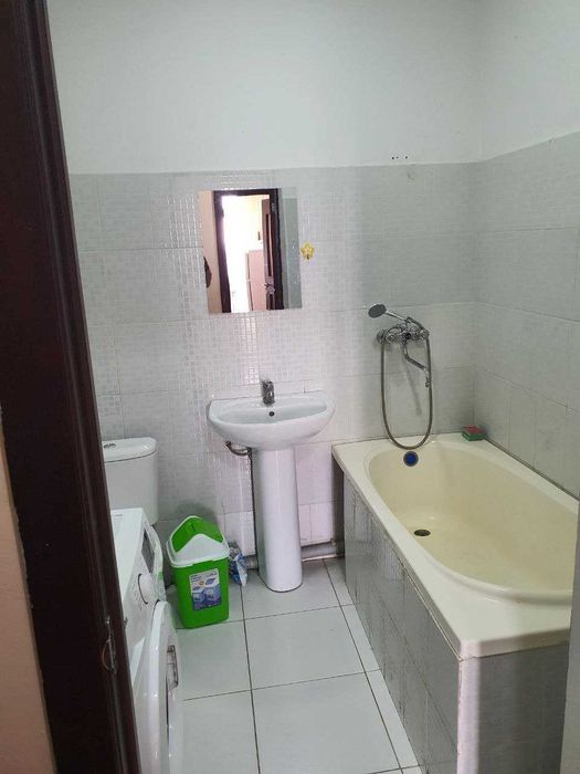 Toshkent viloyati Nurafshon shaxri Yangi Obod Maxlasi 2 xonali uy