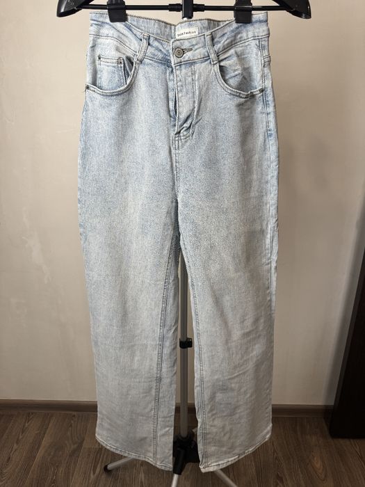 Продам джинсы 28р (46р)