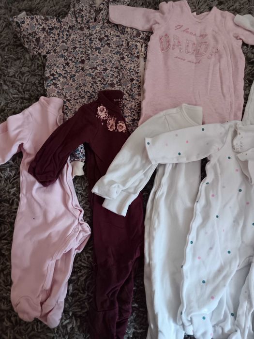 Голям лот бебешки дрешки и гнездо