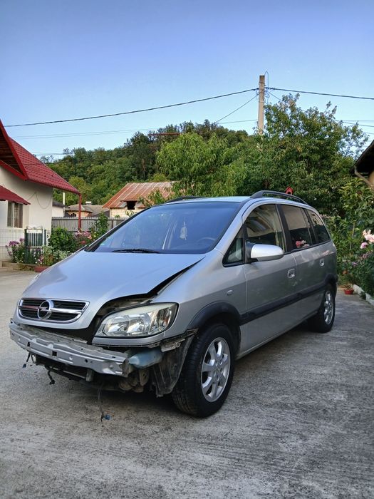 Opel Zamfira 2004