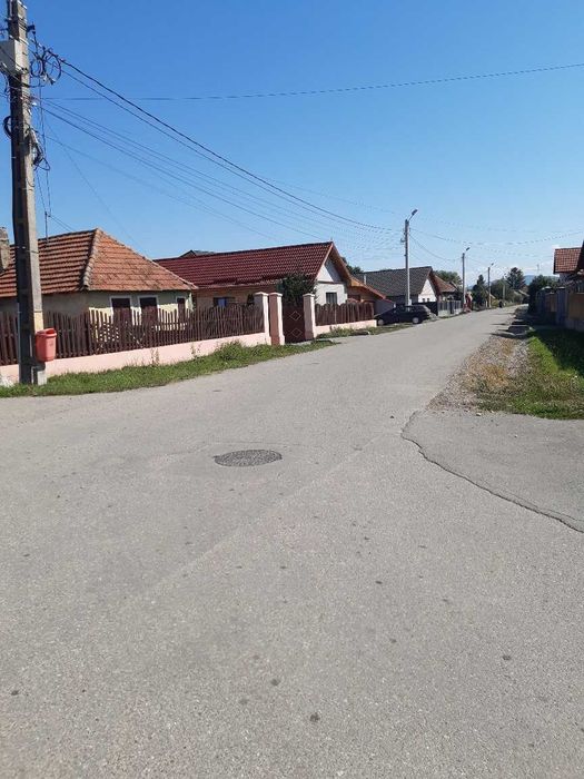 Pret foarte AVANTAJOS Proprietar vand teren constructii intravilan Lunca Calnicului drum asfaltat utilitati pozitionare buna central