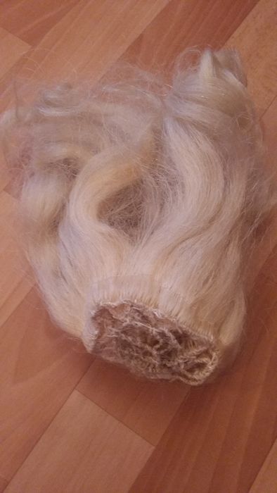 Волосы Блондин для объемной прически.