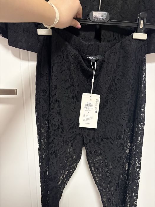 Costum dama dantela, nou