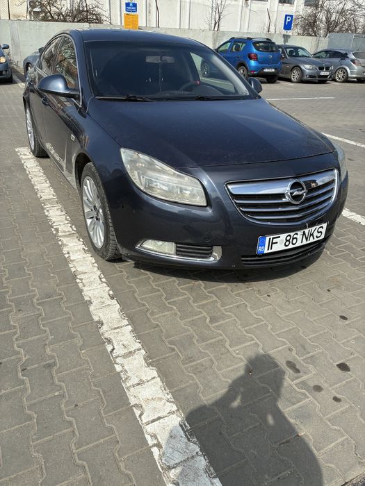 Vand sau schimb  opel insignia 2.0cdti