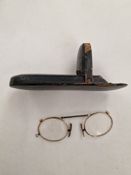 Ochelari vechi anii 1800