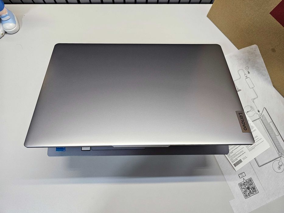 ПРОДАМ Lenovo Slim 3 Ноутбук Core™ i3 13-ПОКОЛЕНИЯ/8GB/512SSD/15.6"FHD