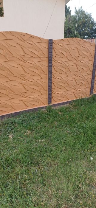 Vând gard prefabricat din beton !