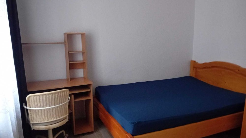 Apartament cu 3 camere de închiriat pe Mărășești