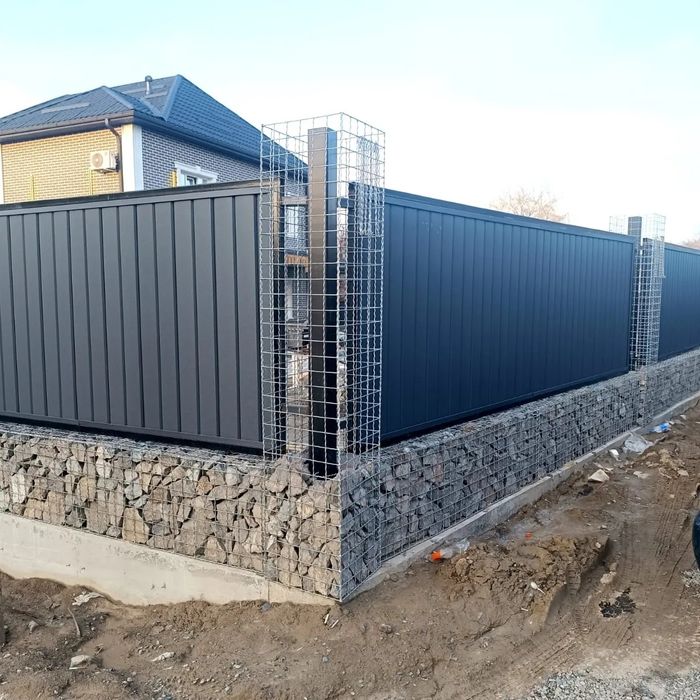 Ворота, заборы из металлосайдинга