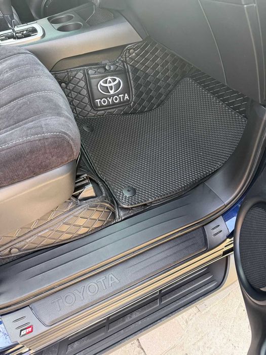 Срочно продам полики черные в Toyota Hilux