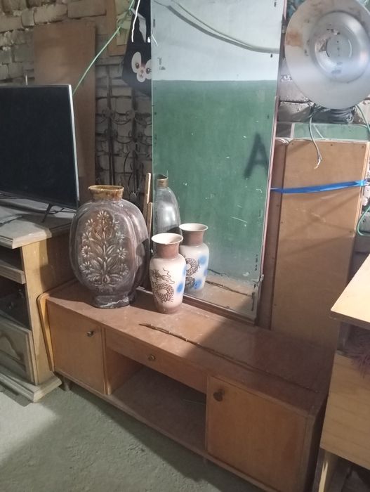 Старинная мебель комод трюмо стол письменный цена общяя