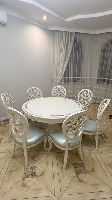 Продам стол со стульями на 7 персон СРОЧНО!!