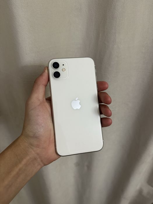 •Iphone 11 White