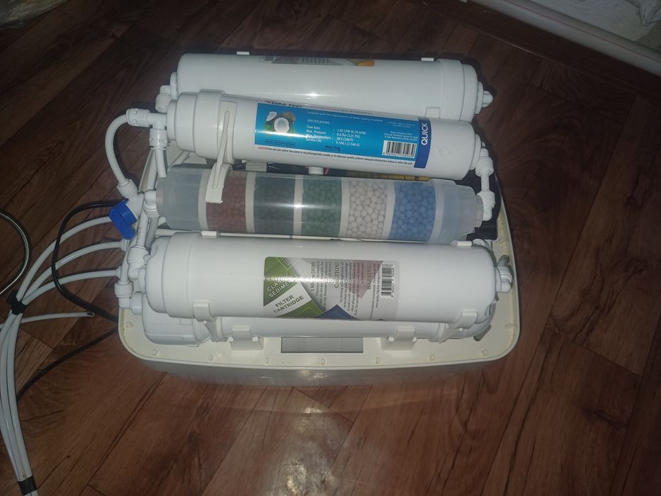 Фильтр для воды почти новый