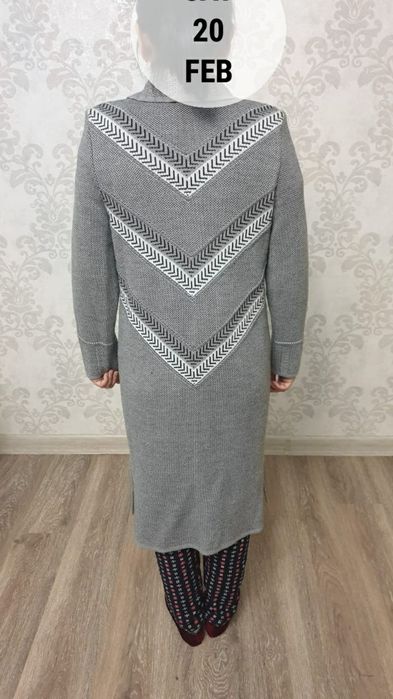 Продам кардиган новый.