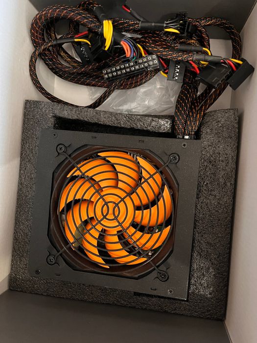 Vând Sursa PC NJOY