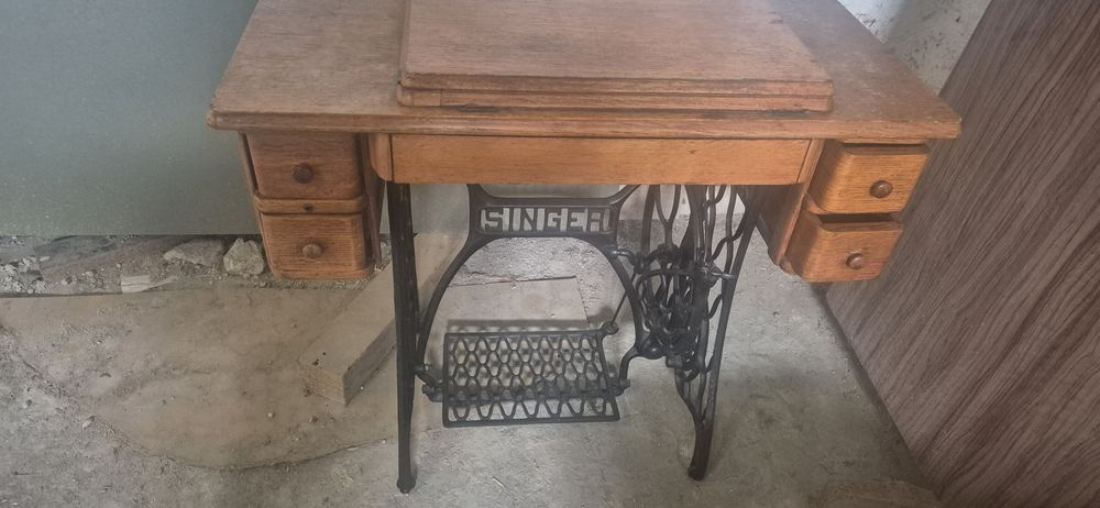 Mașina de cusut Singer originală