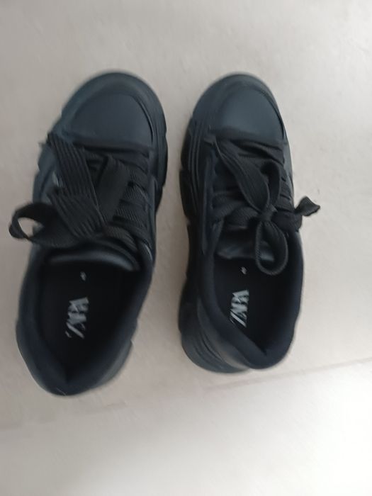 Adidasi Zara marime 40 noi