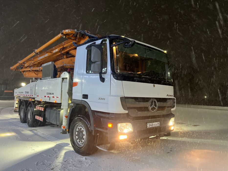 Автобетонасос  помпа слон