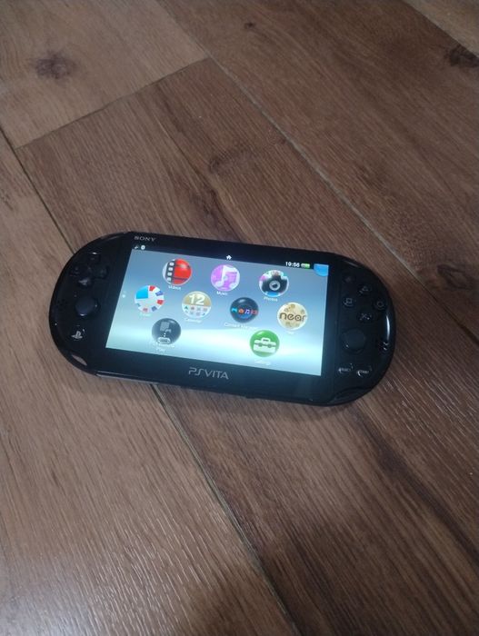 Продавам  PSvita