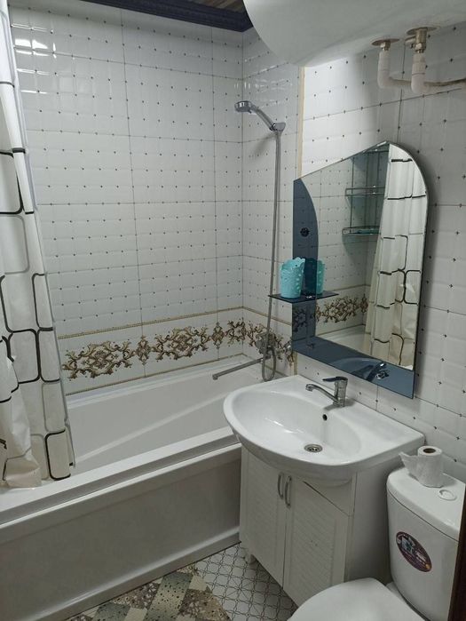 Buyuk ipak yo'li metro yaqinida, Mirzo Ulug'bek tumani