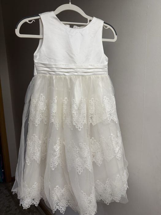 Праздничные платья на девочку 116