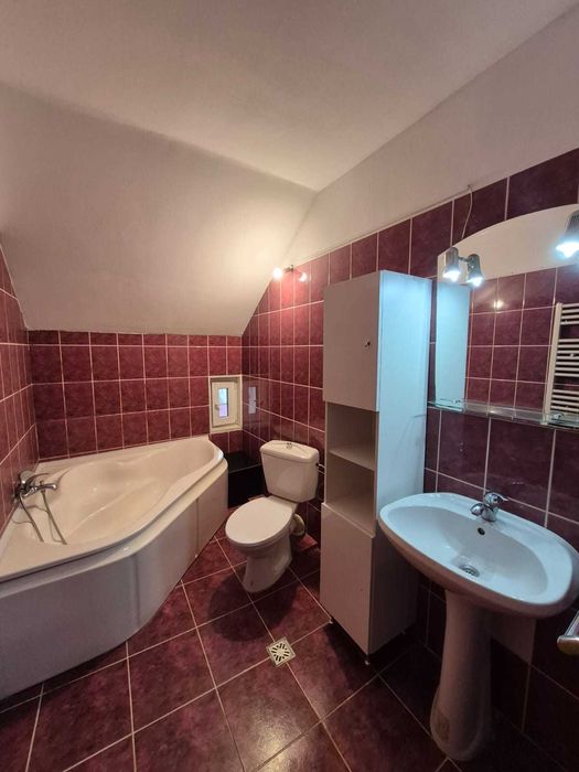 Inchiriez apartament cu 2 camere, Brasov, zona centrala
