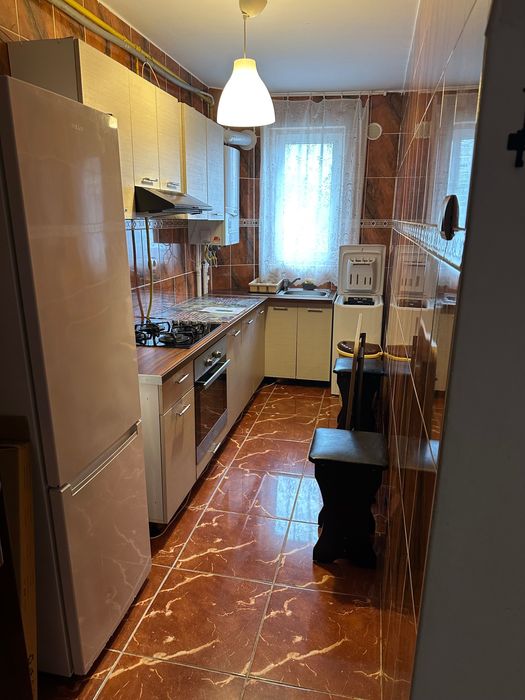Apartament 2 camere decomandat de închiriat Petroșani (Zona Aeroport )