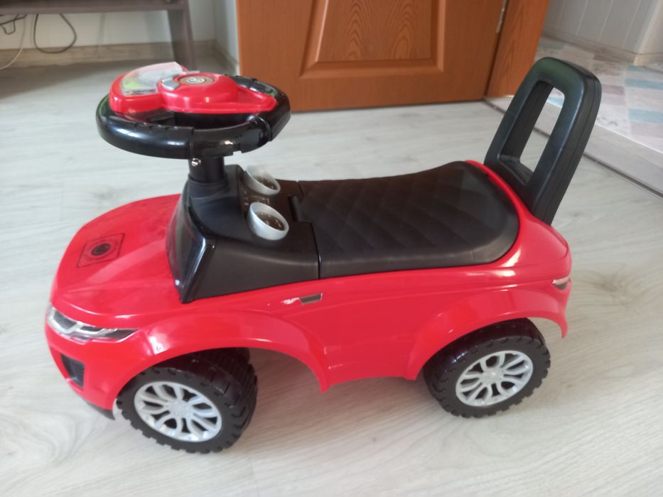 Детска кола за бутане с крачета