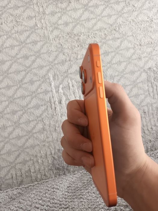 Продаю Iphone 11 в корпусе 17pro