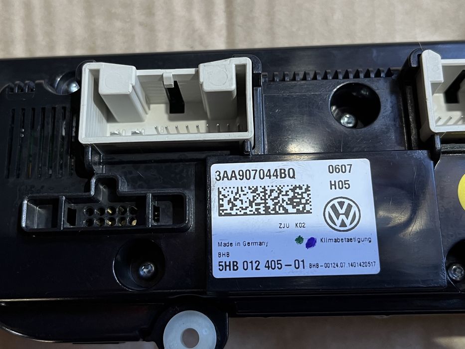 Panou Clima / Climatronic / Panou AC VW Passat B7