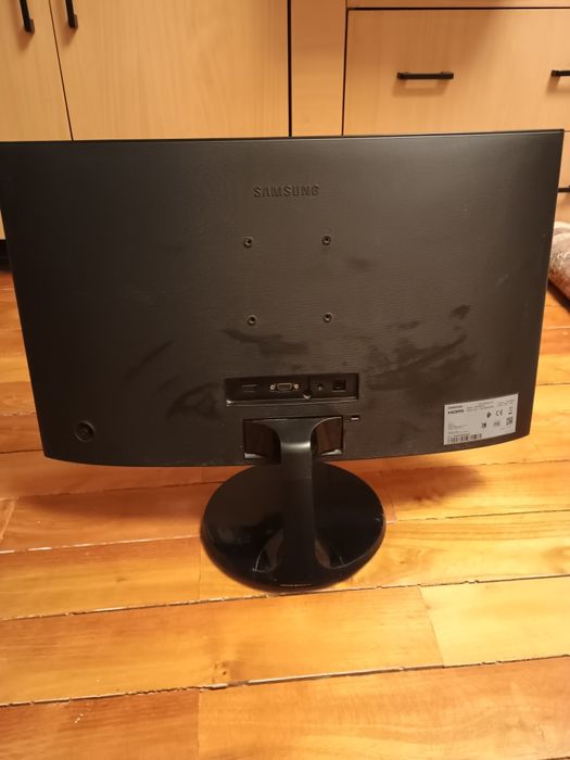 Samsung curved monitor