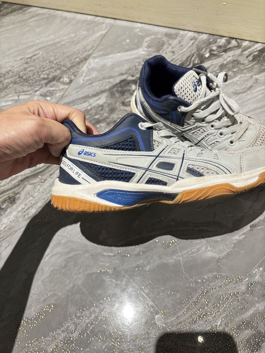 Продам кроссовки разные