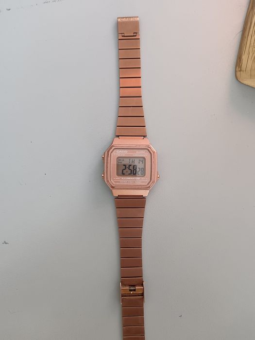 Vând ceas casio b650w