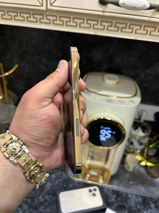 iPhone 13 pro 128GB Gold