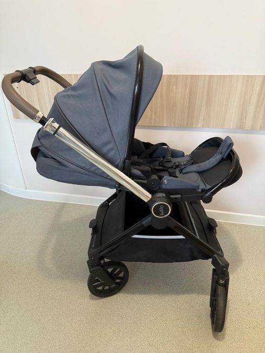 Коляска в хорошем состоянии.