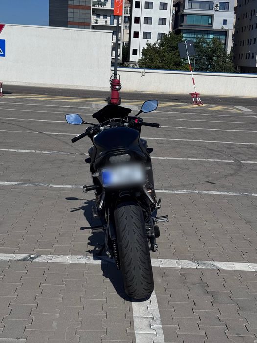 Vând Honda CBR 650F (2018) – Limitată A2 – Evacuare Akrapovič