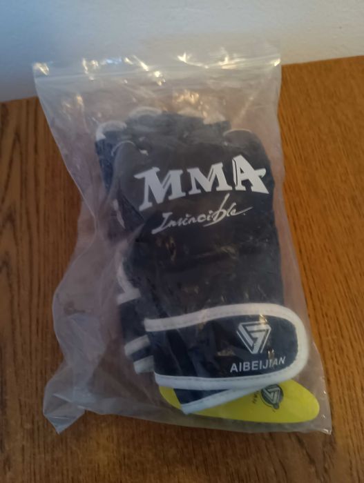 Mănuși MMA Aibeijian.