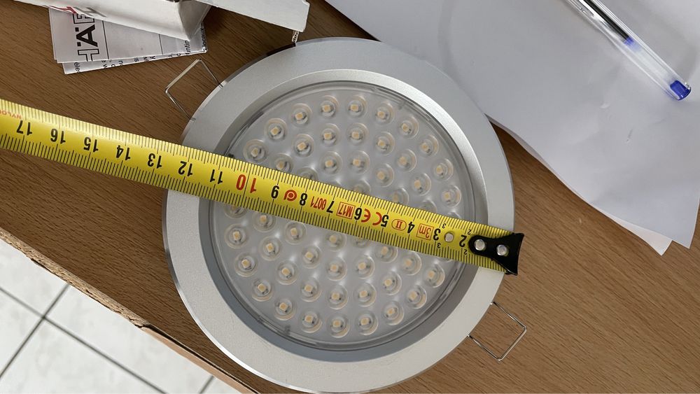 9 bucati LED Spoturi noi la 24 v pret