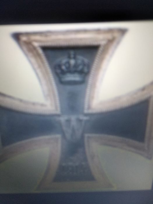 Продаю срочно.Икону.Часы.янтари.све из Европы привез.имеется монеты и