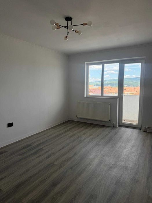 Apartament 2 camere Onesti, zona de sus