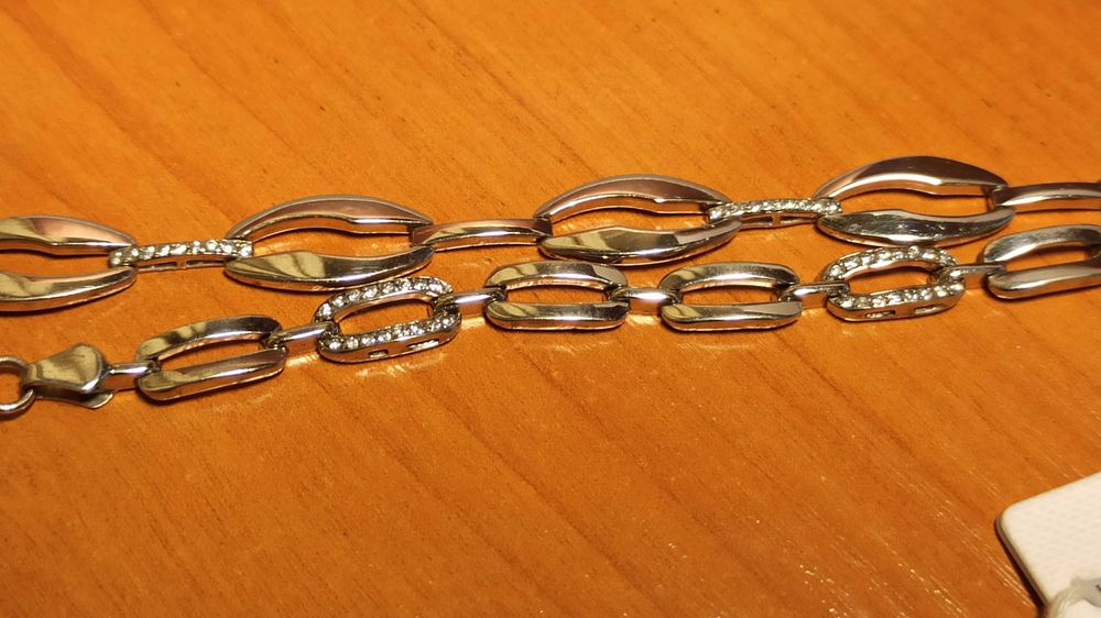 Подарок к празднику парные браслеты Bronzallure.