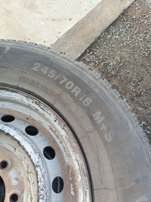 Шины R16 сатылады.