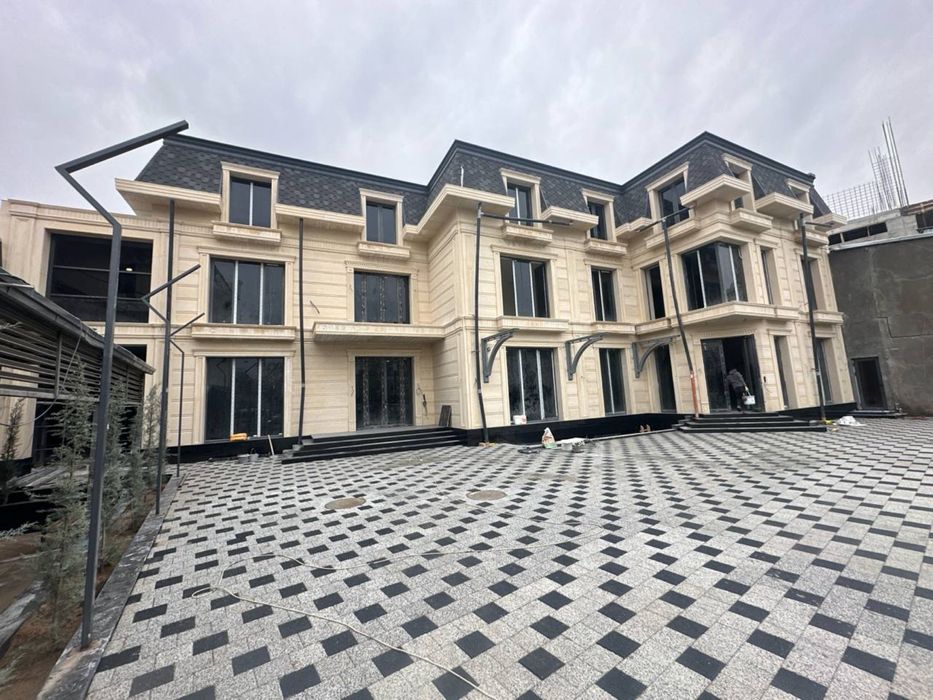 Сдаётся в аренду здание общей площадью 1100 м² (ор. школа Cambridge)