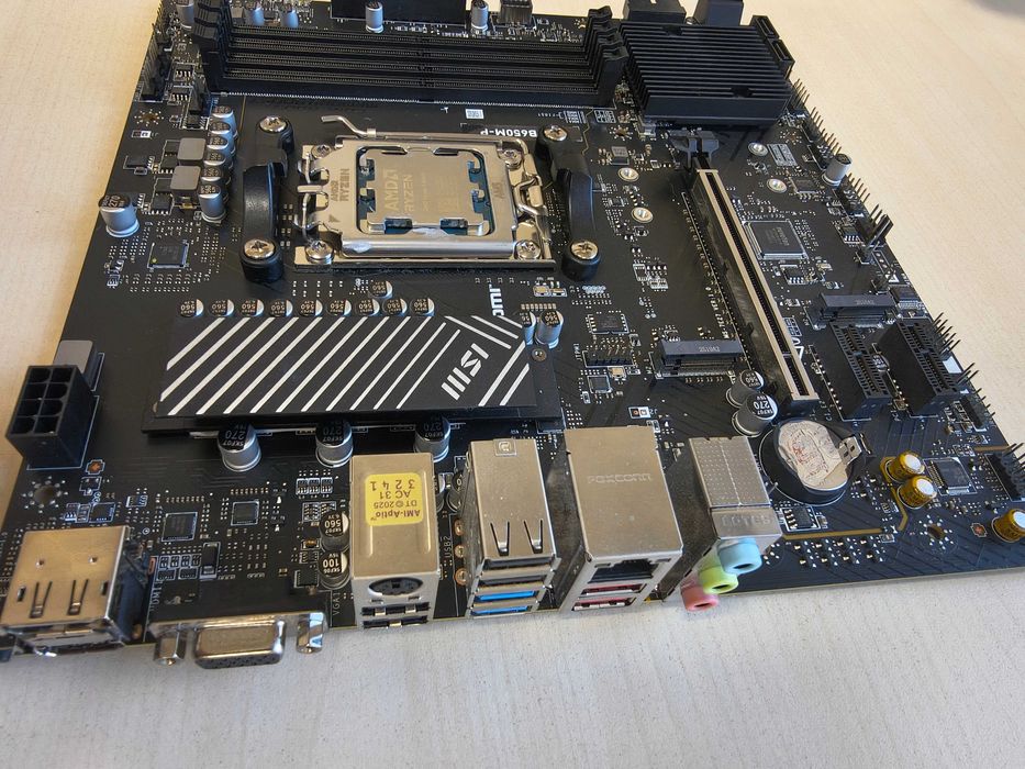 MSI PRO B650M‑P (microATX) + AMD Ryzen 5 8600G