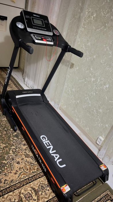 Продам беговую дорожку Genau