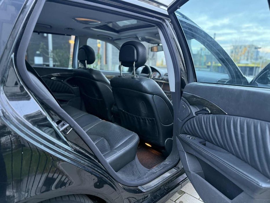 Mercedes E350 292CP Extra Full