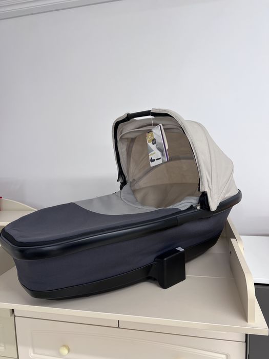 Продам люльки для коляски Quinny