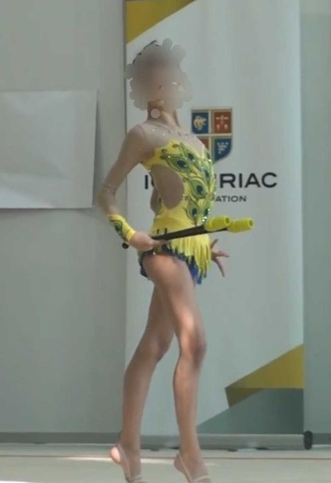 Vând Costum Gimnastica Ritmica